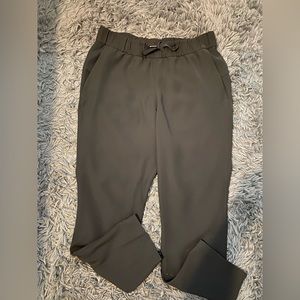 lululemon on the move pant